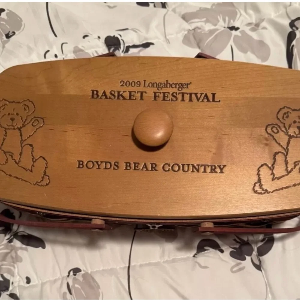 2009 Longaberger Boyd’s Bear Basket Festival - Picture 2 of 5